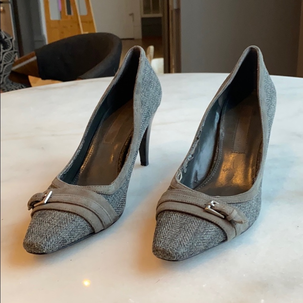 Bandolino grey heel